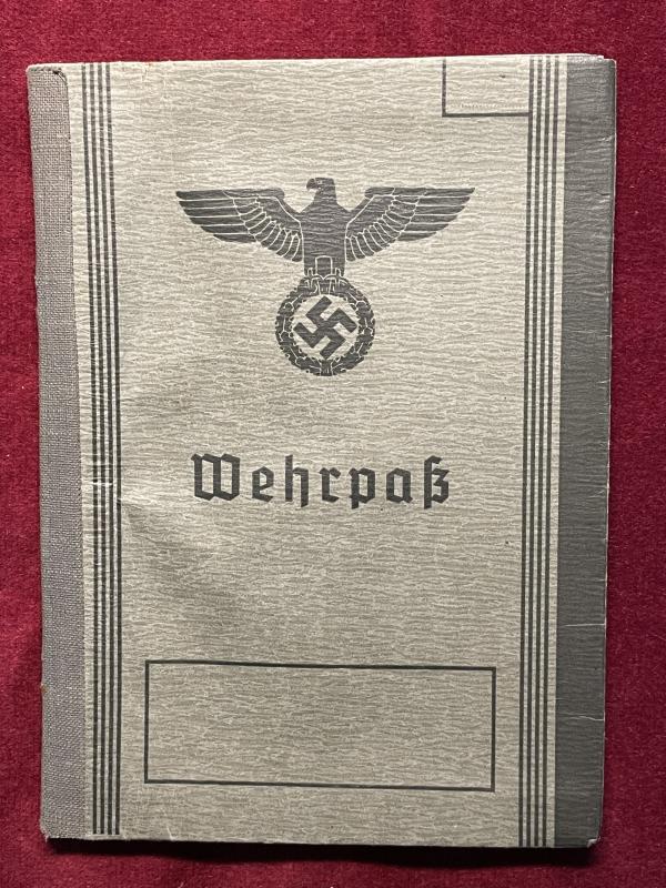 3rd Reich Wehrpass und Ausweis Ersatz Reserve I