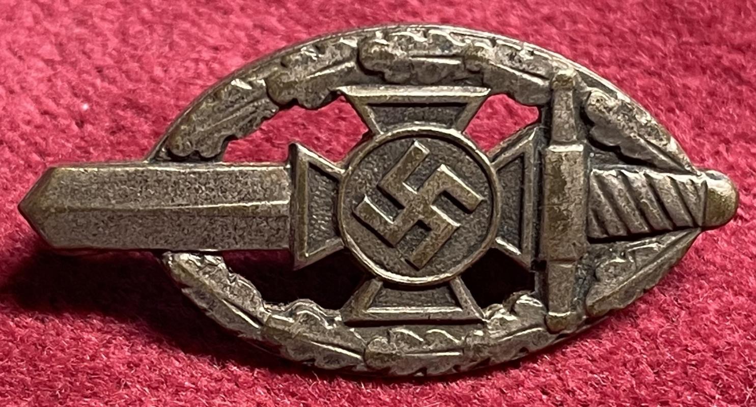 National Sozialistische Kriegsopferversorgung (NSKOV) memberbadge (maker Deschler)