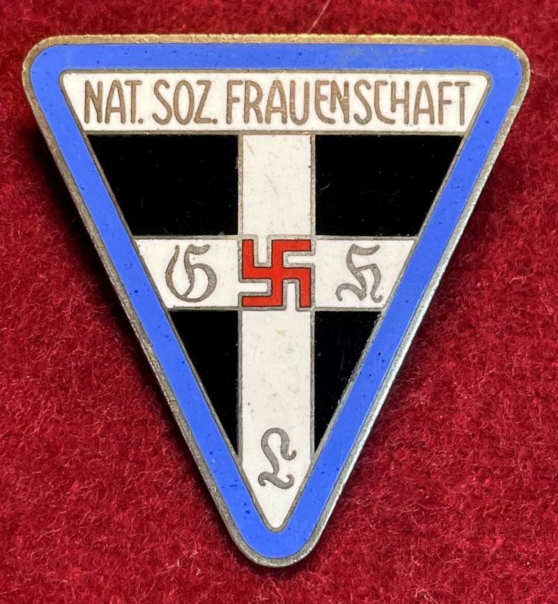 3rd Reich Frauenschaft Ortsgruppe Leiterin mitgliedsabzeichen M1/13