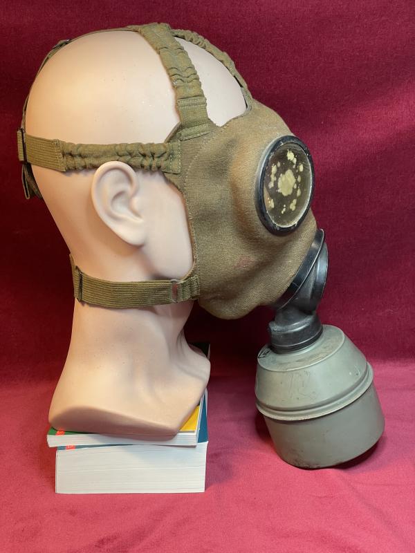 Czechoslovakia (Wehrmacht) Horak/ Techna gas mask 1934