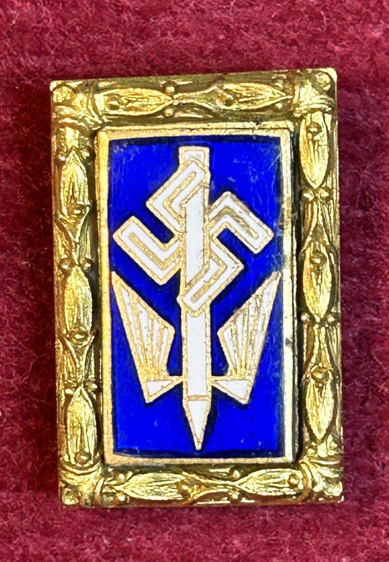 3rd Reich Deutsche Stenographenschaft Goldene Ehrennadel 2. Form