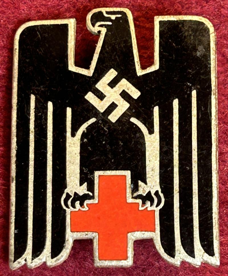 3rd Reich Deutsches Rotes Kreuz Mützenabzeichen