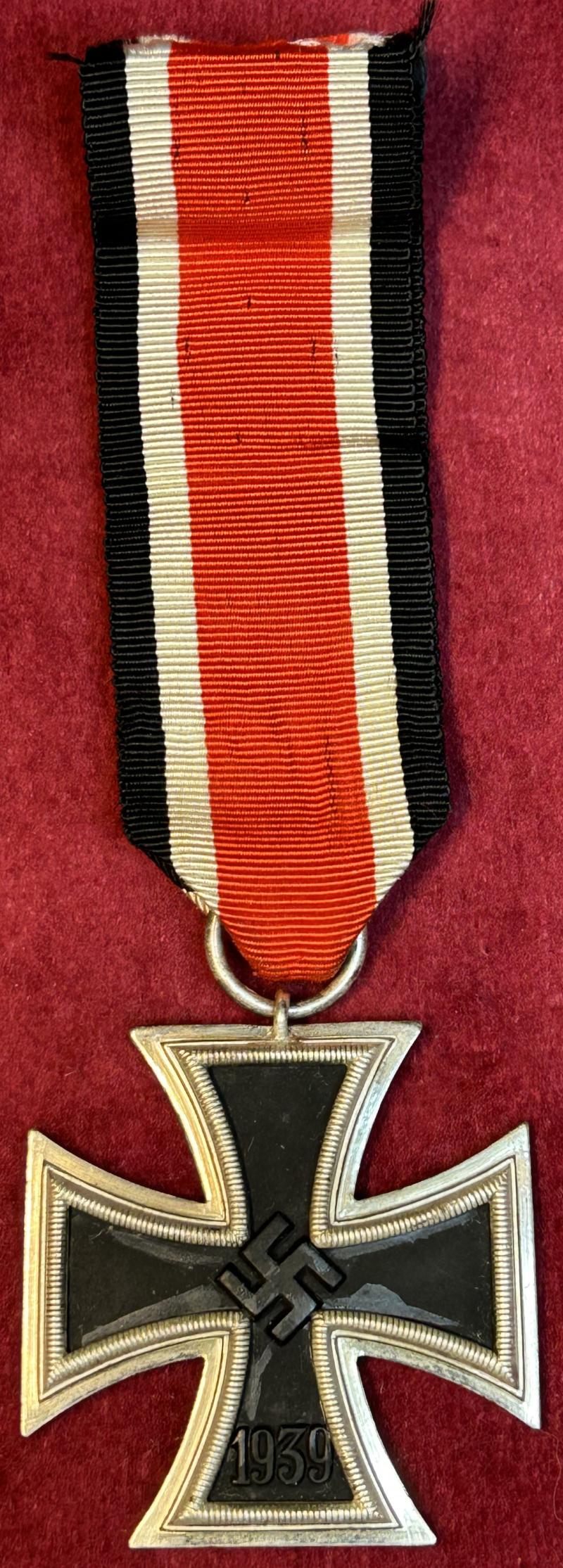 In an excellent condition a Iron Cross 2nd class 1939 (65)