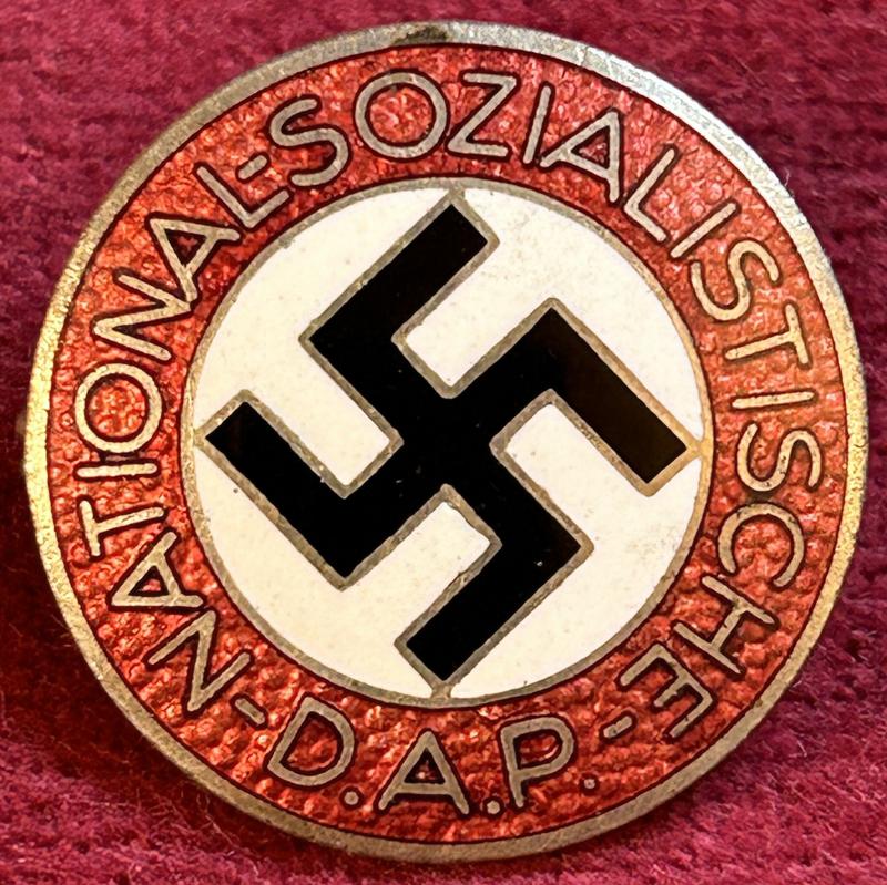 3rd Reich NSDAP Parteiabzeichen (Karl Hensler)