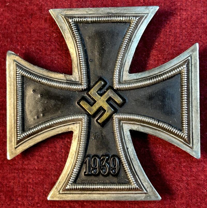 3rd Reich Eisernes Kreuz 1. Klasse 1939 (Attr. Steinhauer & Lück)