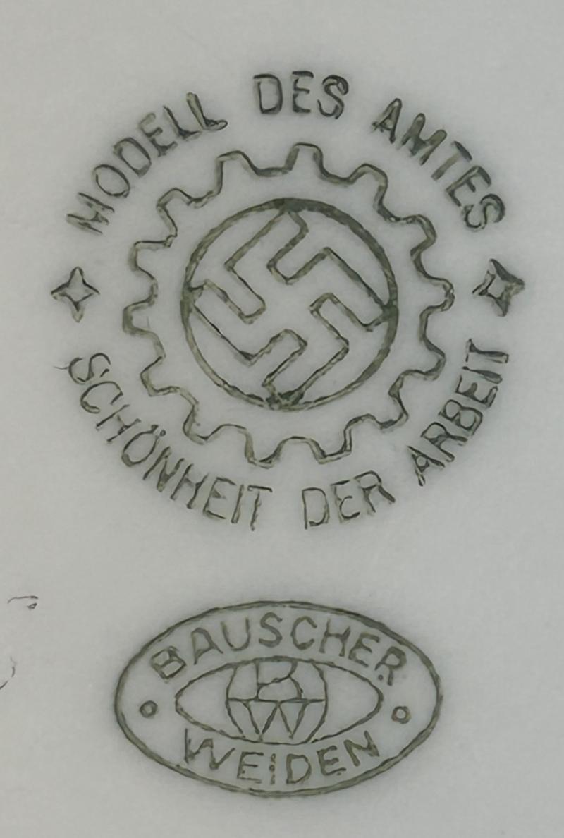 3rd Reich DAF Porzellan Gemüsseschüssel (Felda Rhön)