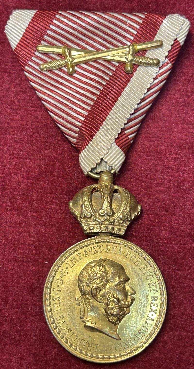 Österreich-Ungarn Militär-Verdienstmedaille in Bronze mit auflage