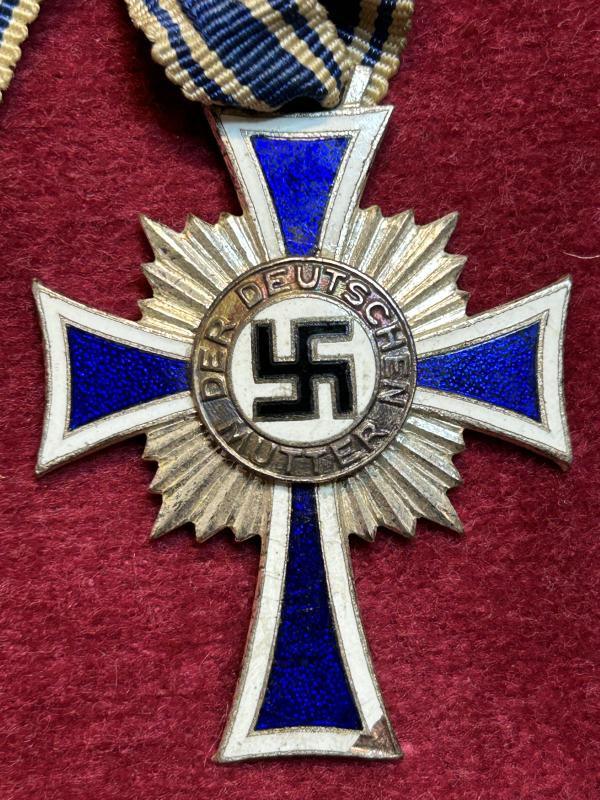 3rd Reich Mutterkreuz 2. Stufe Silbern (2. Form)